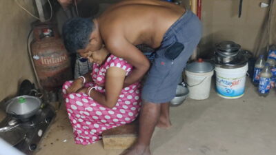 Naked Sister in Law and Fucked in the Kitchen Indian Desi Girls Sax Video