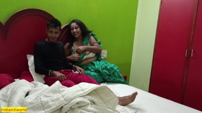 Hot Kamwali Bhabhi Fucking with Young Boy! With clear Hindi Audio