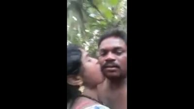 Sarpanch ki desi horny bhabhi ko party worker ne choda