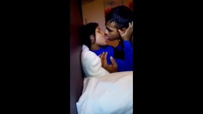desi gf bf kissing and cock sucking very hard part 1
