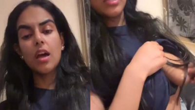 Live call par Indian girl boobs dikhati hui