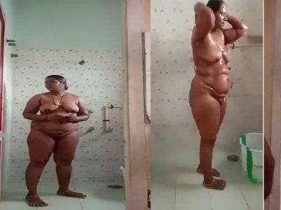 Tamil BBW nude bath with door open for pervert husband