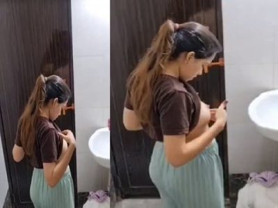 Neighbor girl boobs show before bathing viral MMS