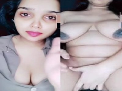 Hot girl opening shirt and sitting nude for fingering