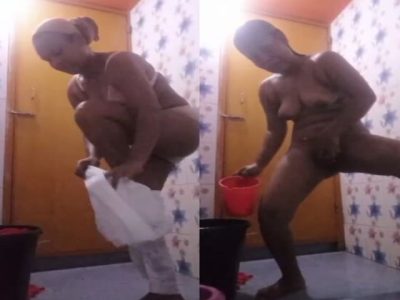 Bhabhi in bathroom baths and fingers cunt in horny mood