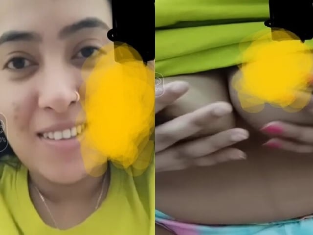 Live big boobs showing beautiful girl viral MMS