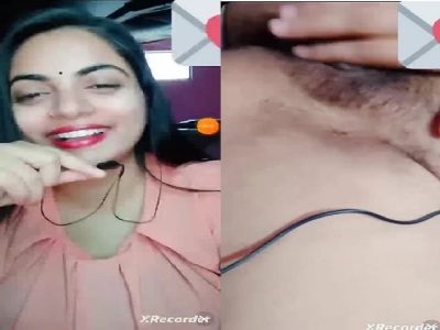 Live cam cute girl playing with boobs and hairy pussy