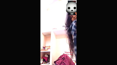 Shy Desi Girl Showing to Lover on Video Call Leaked Viral Mms