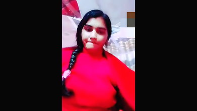 Indian girl showing boobs pussy in VC
