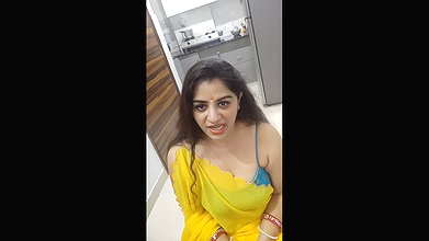 Youtuber Vandhana 44