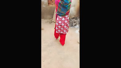 Ghar me jakar kiss kiya bhabhi ko desi lover ne