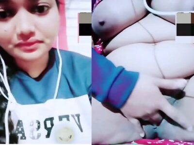 Chubby girlfriend black pussy fingering on video call