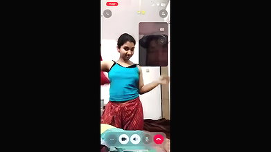 Shy Girlfriend Undresses to Reveal Her Beauty in My Desi MMS